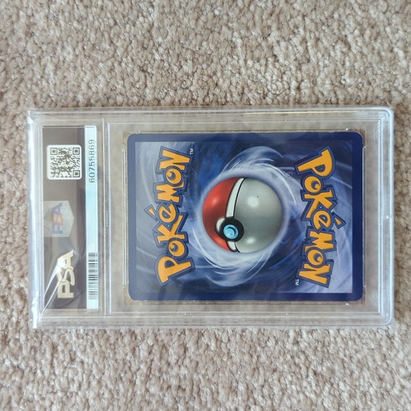 PSA 4 1st Edition Machamp Holo from Pokemon Base Set. - Picture 2 of 2